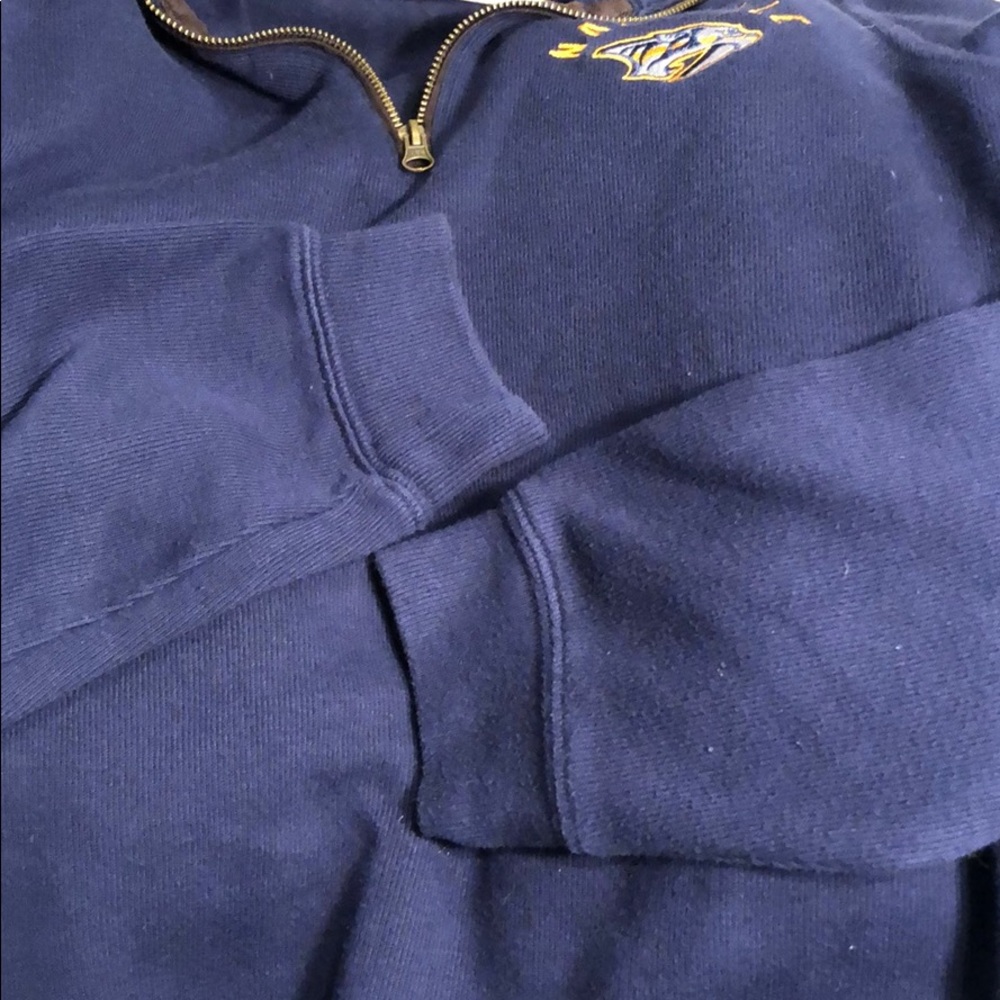 Nhl Predators Pullover Size Medium - image 6